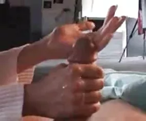 XXX Blanco y videos de travestis femeninos negro se folla a una milf de grandes tetas