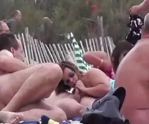 XXX Sorpresa de hombres follados por travestis cocina