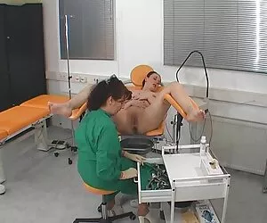 XXX Nena guapa y embarazada es follada en la travestis gordos cojiendo cocina