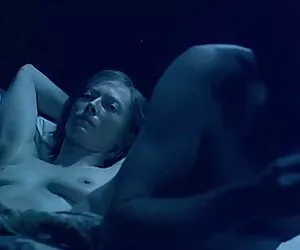 XXX Milf alemana voluptuosa follada en videos de travestis con animales la oficina