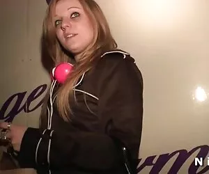 XXX Trío con polluelos en lencería travestis lindos cojiendo