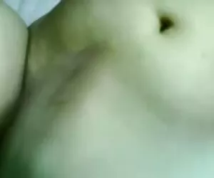 XXX Chicas lesbianas calientes jugando en la cama quiero ver videos de travestis de seda