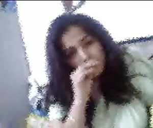 XXX ¡Nena MILF apilada ama a los travestis sex porn hombres más jóvenes!
